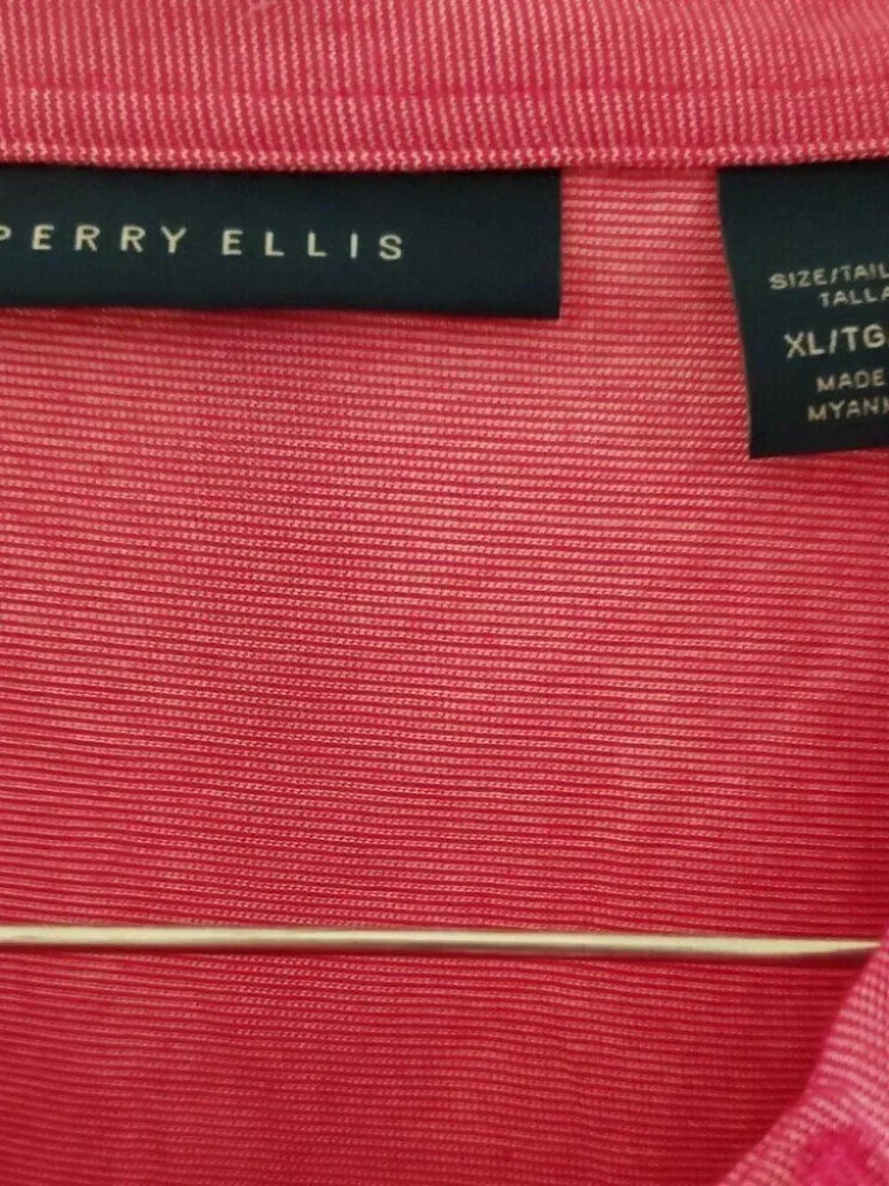 Perry Ellis Men's Pink Polo - Picture 3 of 3